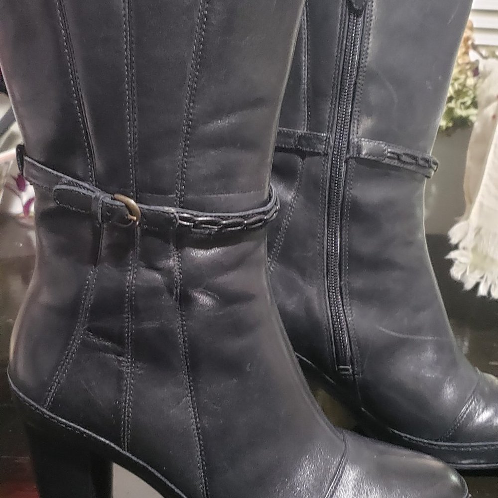 Clark's Artisans mid calf leather boots size 7M